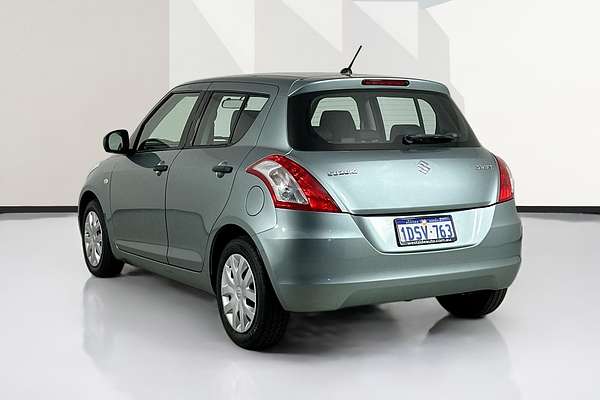 2011 Suzuki SWIFT GA FZ
