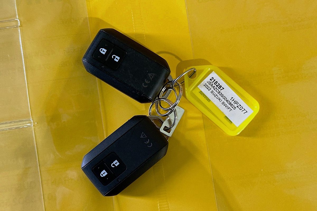 2022 Suzuki SWIFT GL NAVI AZ SERIES II