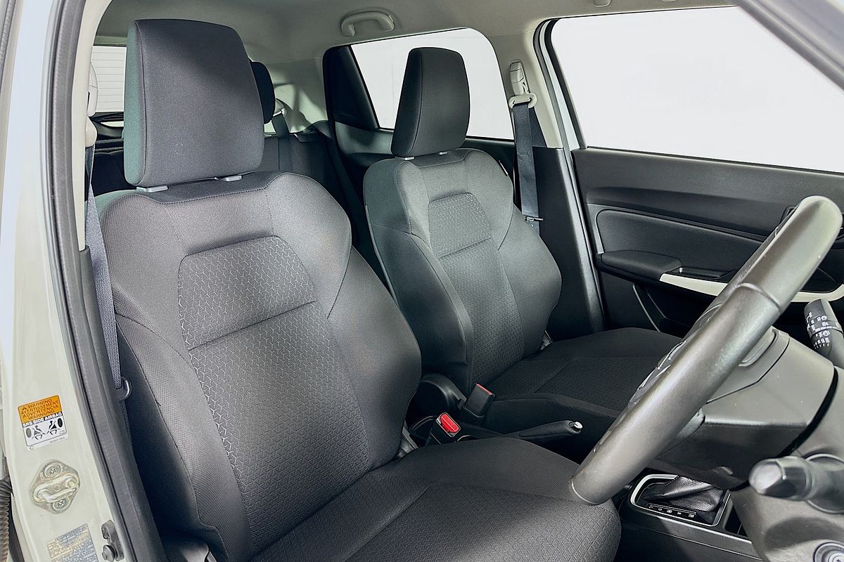 2023 Suzuki SWIFT GL NAVI AZ SERIES II