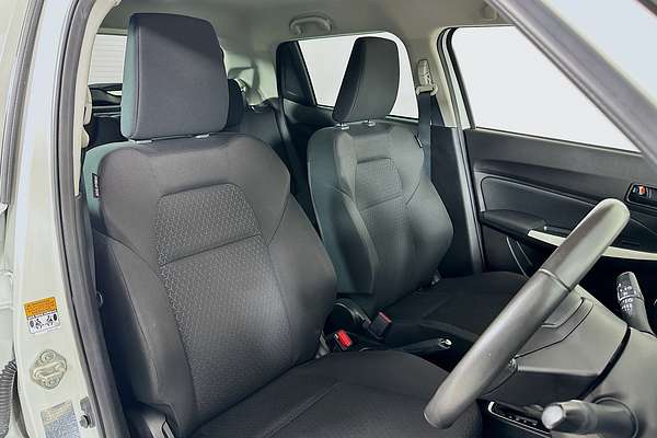 2023 Suzuki SWIFT GL NAVI AZ SERIES II
