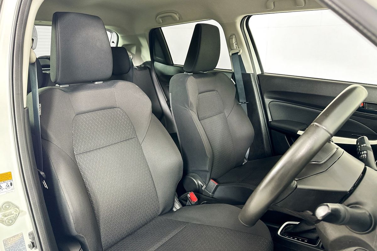 2023 Suzuki SWIFT GL NAVI AZ SERIES II