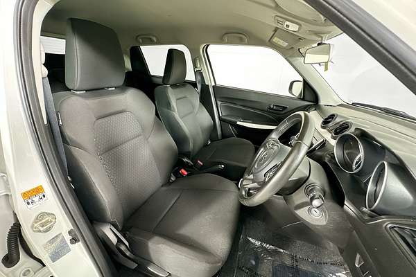 2023 Suzuki SWIFT GL NAVI AZ SERIES II