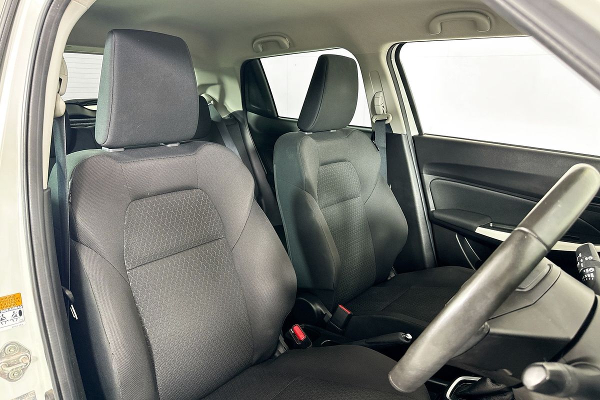 2023 Suzuki SWIFT GL NAVI AZ SERIES II