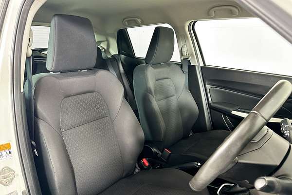 2023 Suzuki SWIFT GL NAVI AZ SERIES II