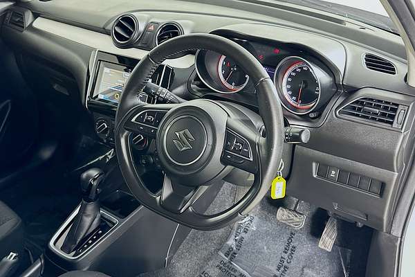2020 Suzuki SWIFT GL NAVI AZ SERIES II