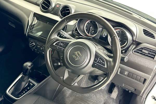 2023 Suzuki SWIFT GL NAVI AZ SERIES II