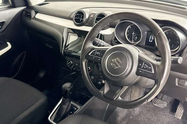 2023 Suzuki SWIFT GL NAVI AZ SERIES II