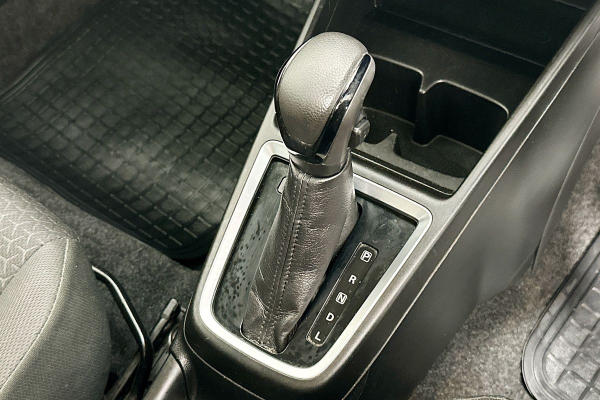 2020 Suzuki SWIFT GL NAVI AZ SERIES II