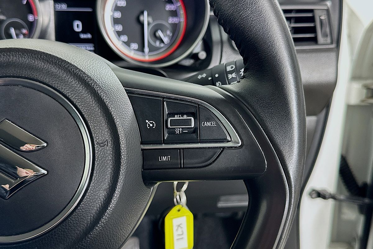 2023 Suzuki SWIFT GL NAVI AZ SERIES II