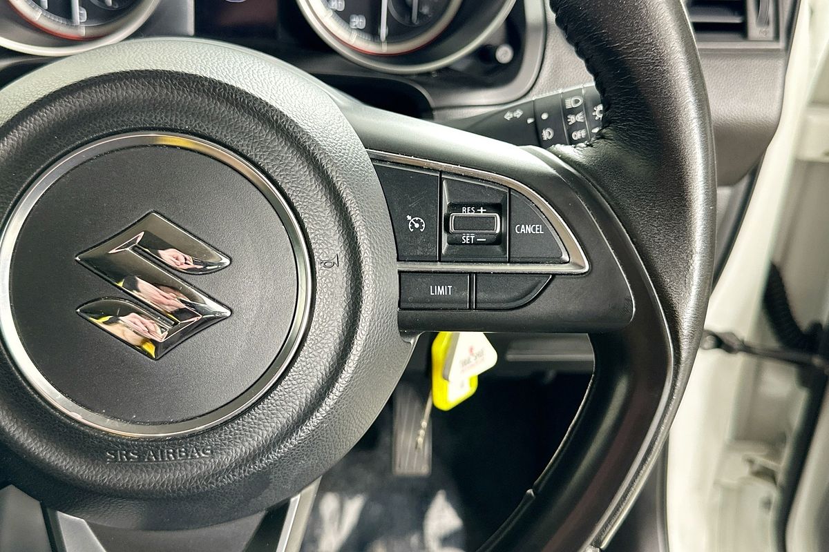 2023 Suzuki SWIFT GL NAVI AZ SERIES II
