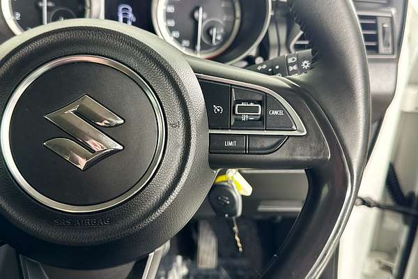 2023 Suzuki SWIFT GL NAVI AZ SERIES II