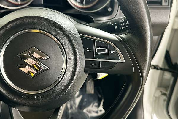 2023 Suzuki SWIFT GL NAVI AZ SERIES II