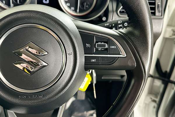 2023 Suzuki SWIFT GL NAVI AZ SERIES II