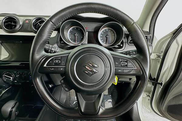 2020 Suzuki SWIFT GL NAVI AZ SERIES II