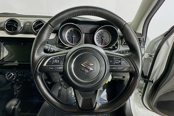 2020 Suzuki SWIFT GL NAVI AZ SERIES II
