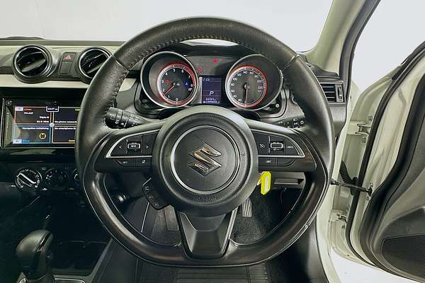 2020 Suzuki SWIFT GL NAVI AZ SERIES II