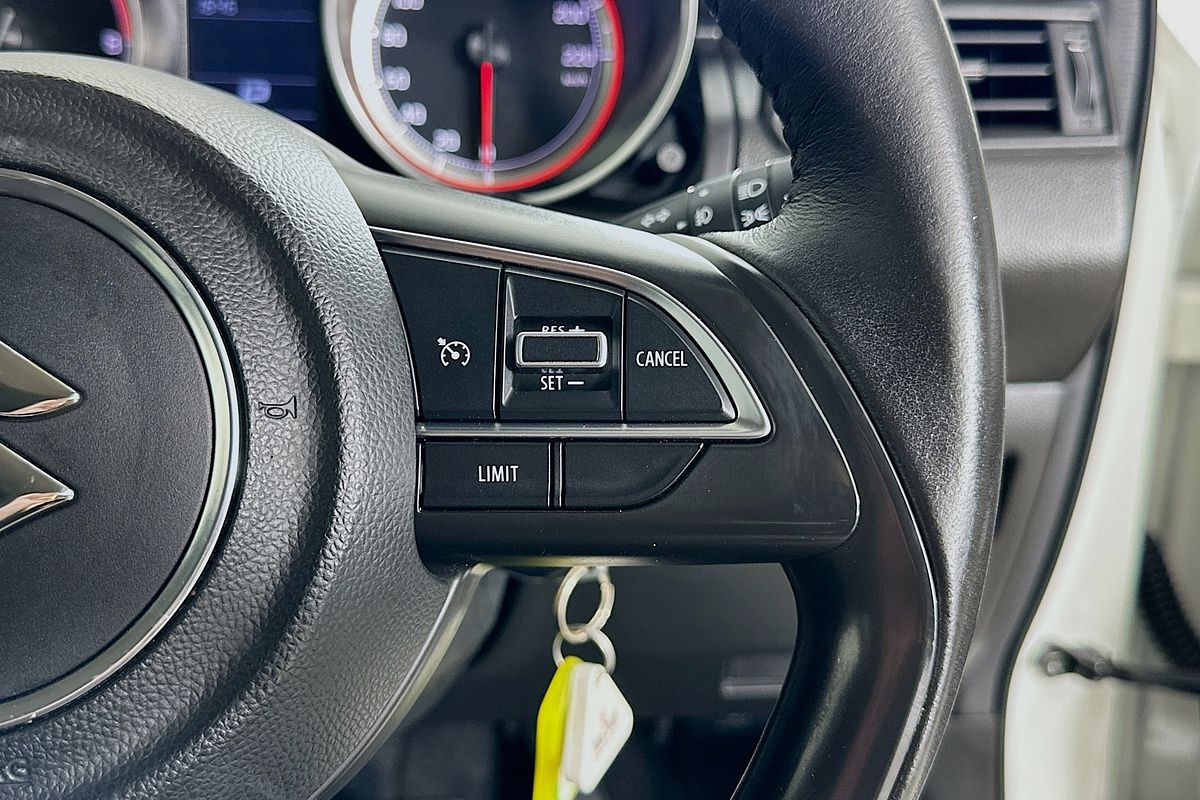 2020 Suzuki SWIFT GL NAVI AZ SERIES II