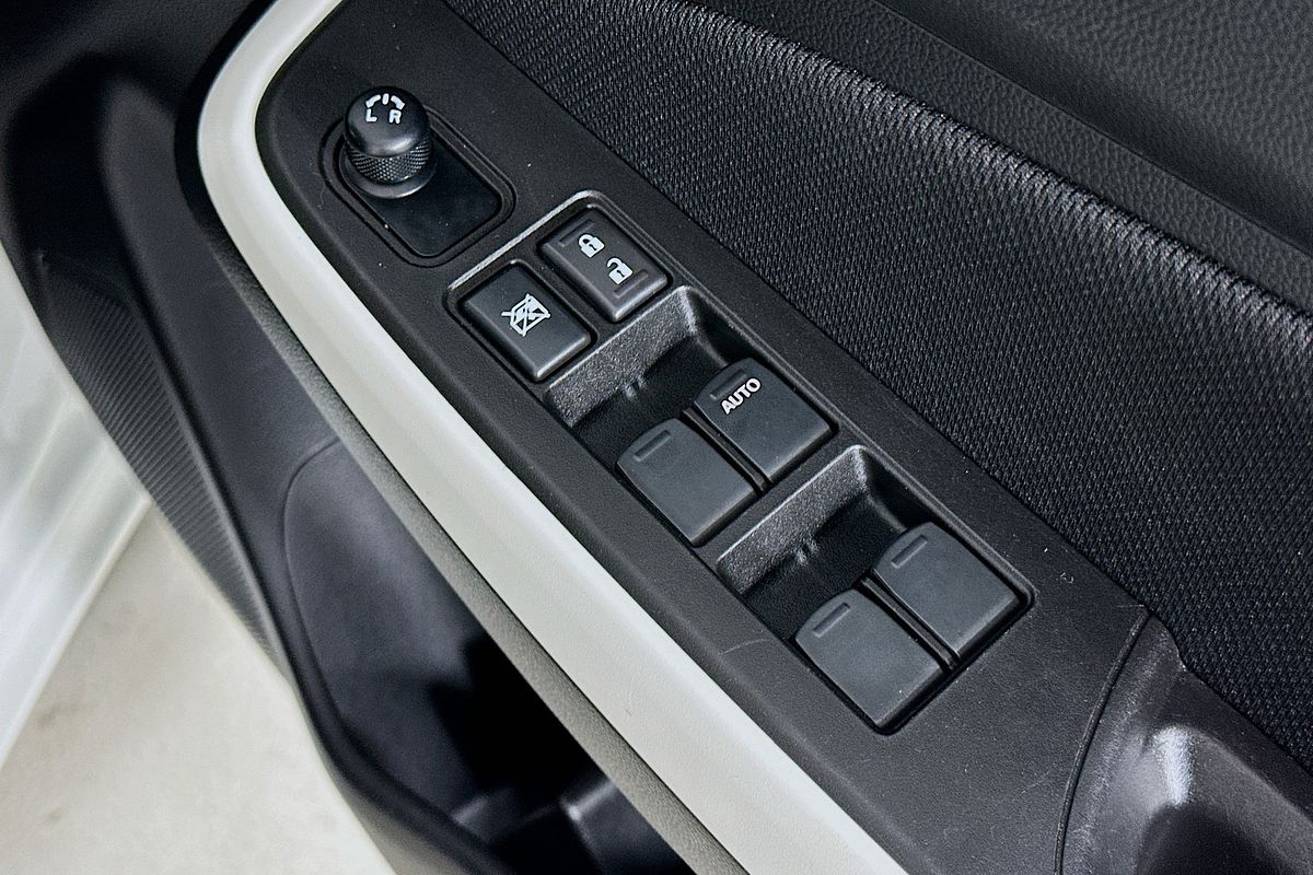 2023 Suzuki SWIFT GL NAVI AZ SERIES II