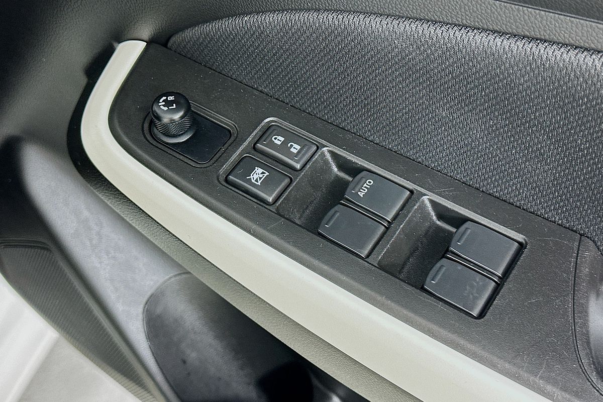 2023 Suzuki SWIFT GL NAVI AZ SERIES II