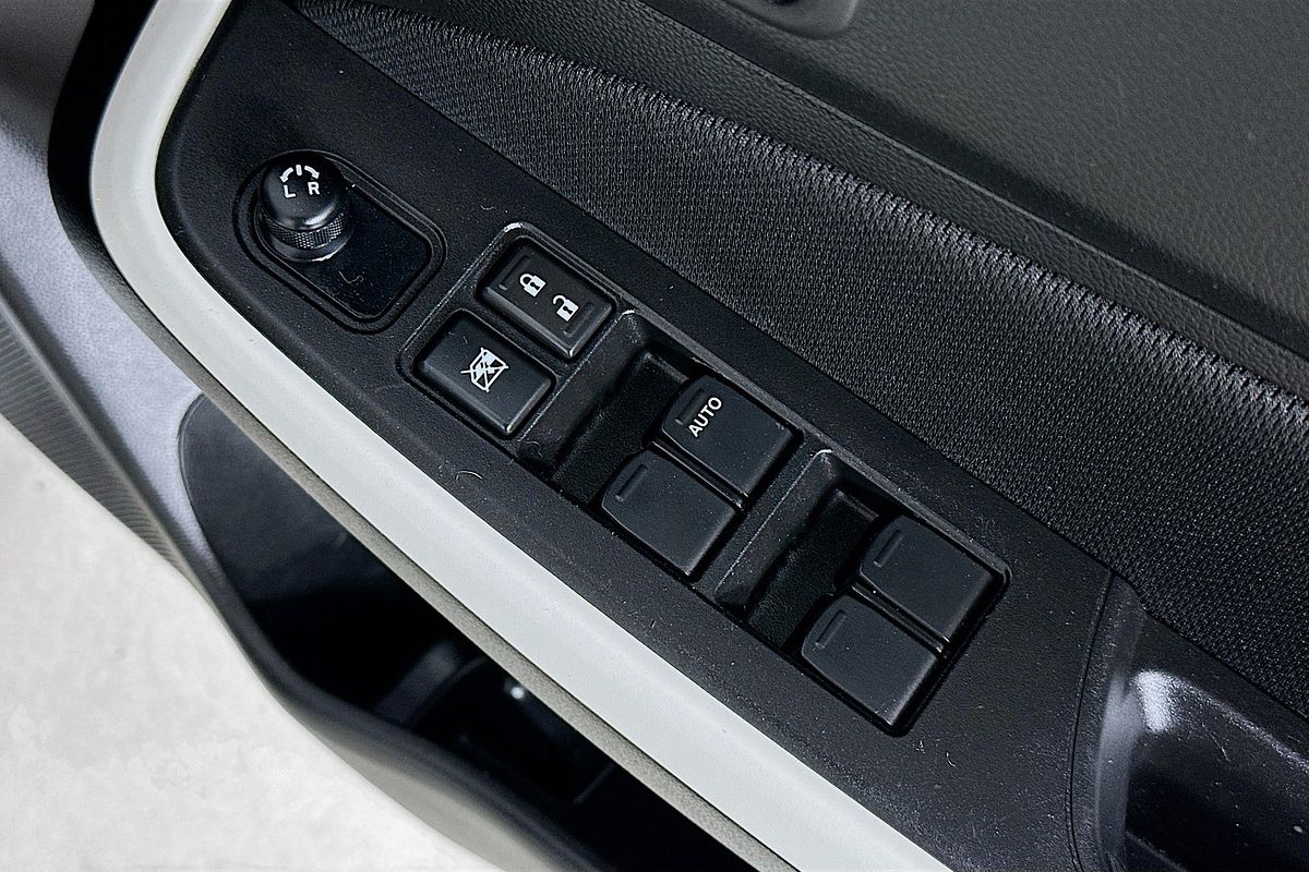 2021 Suzuki SWIFT GL NAVI AZ SERIES II