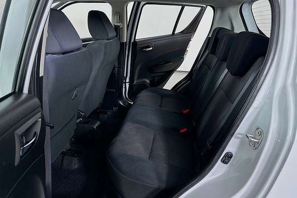 2012 Suzuki SWIFT GL FZ