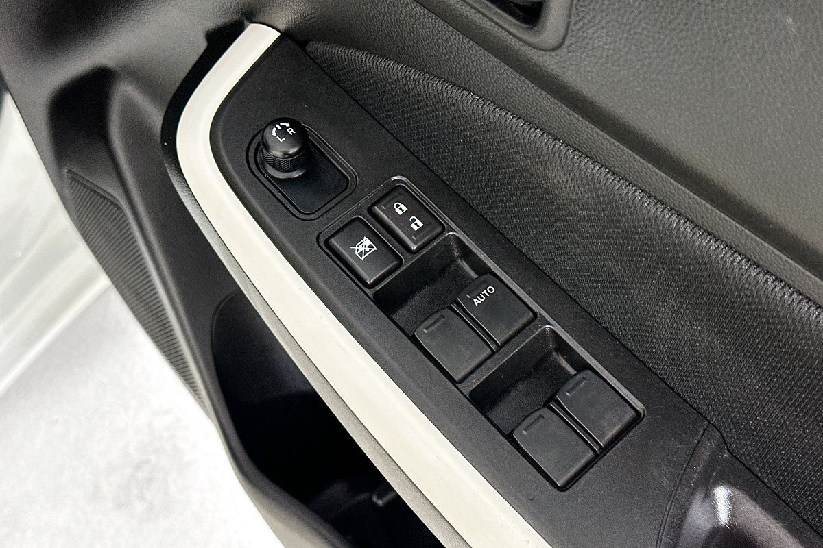 2023 Suzuki SWIFT GL NAVI AZ SERIES II