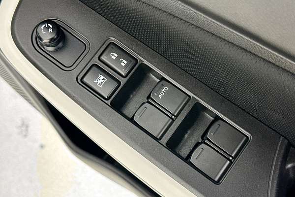 2023 Suzuki SWIFT GL NAVI AZ SERIES II