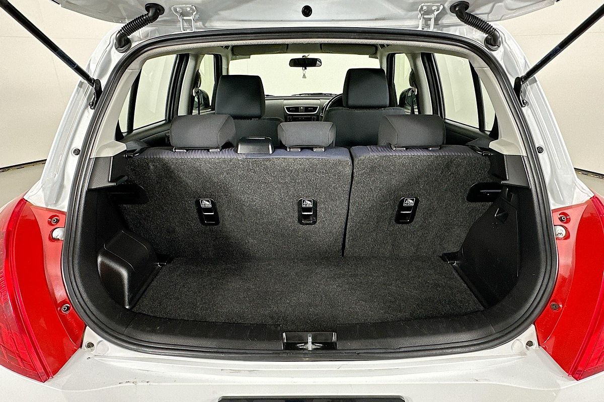 2012 Suzuki SWIFT GL FZ