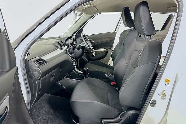 2023 Suzuki SWIFT GL NAVI AZ SERIES II