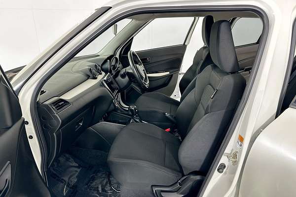 2023 Suzuki SWIFT GL NAVI AZ SERIES II