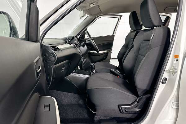 2023 Suzuki SWIFT GL NAVI AZ SERIES II