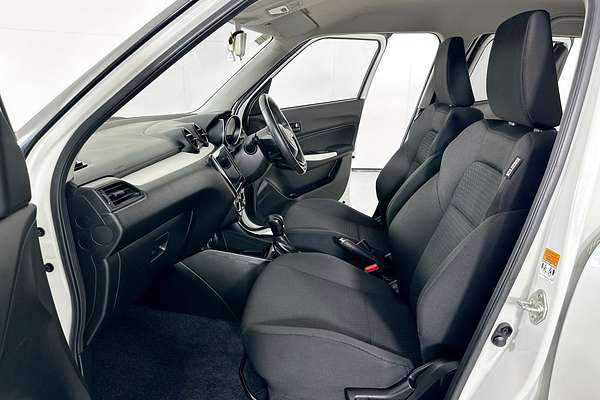 2023 Suzuki SWIFT GL NAVI AZ SERIES II