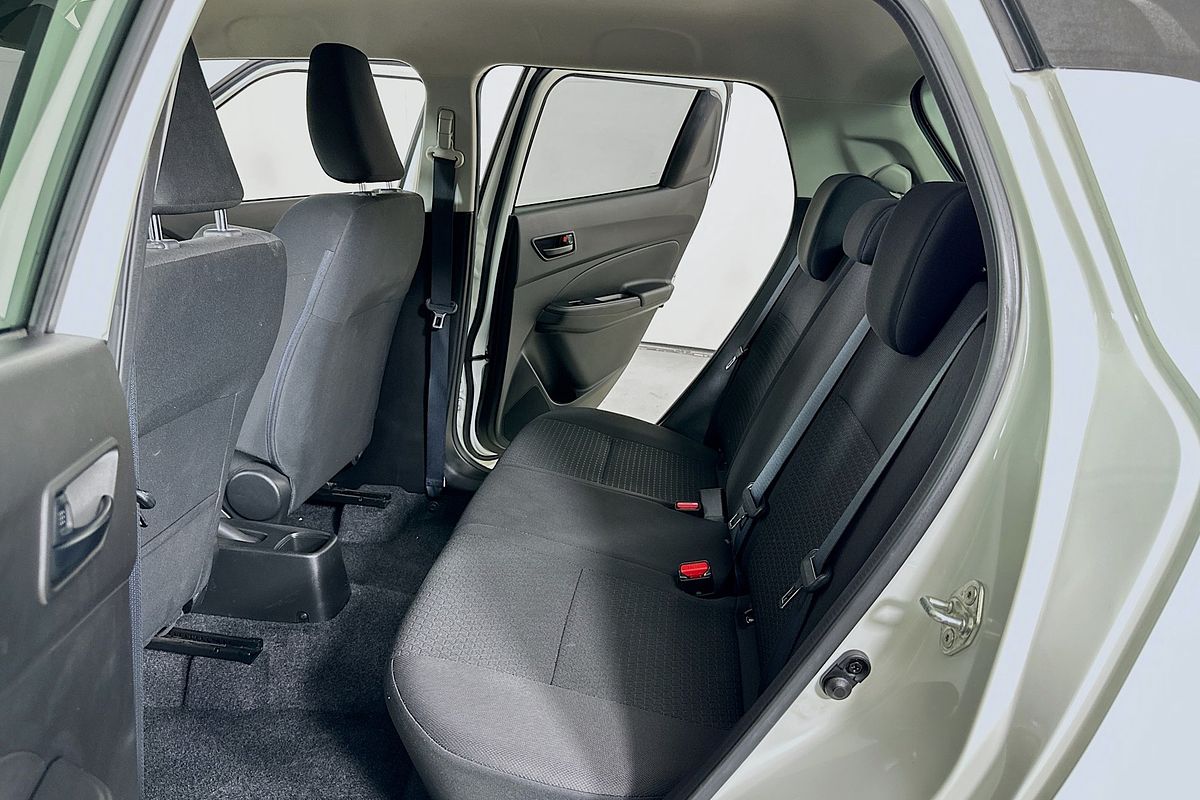 2020 Suzuki SWIFT GL NAVI AZ SERIES II