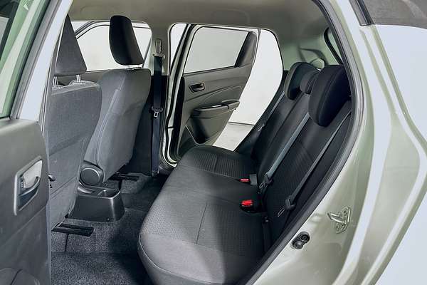 2020 Suzuki SWIFT GL NAVI AZ SERIES II