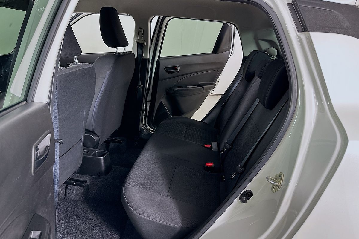 2020 Suzuki SWIFT GL NAVI AZ SERIES II