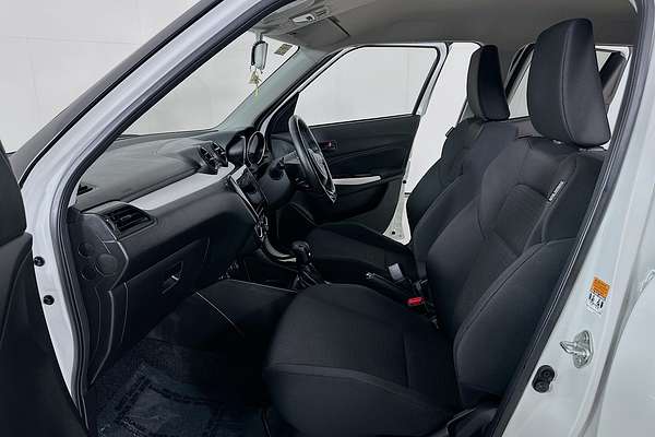 2020 Suzuki SWIFT GL NAVI AZ SERIES II