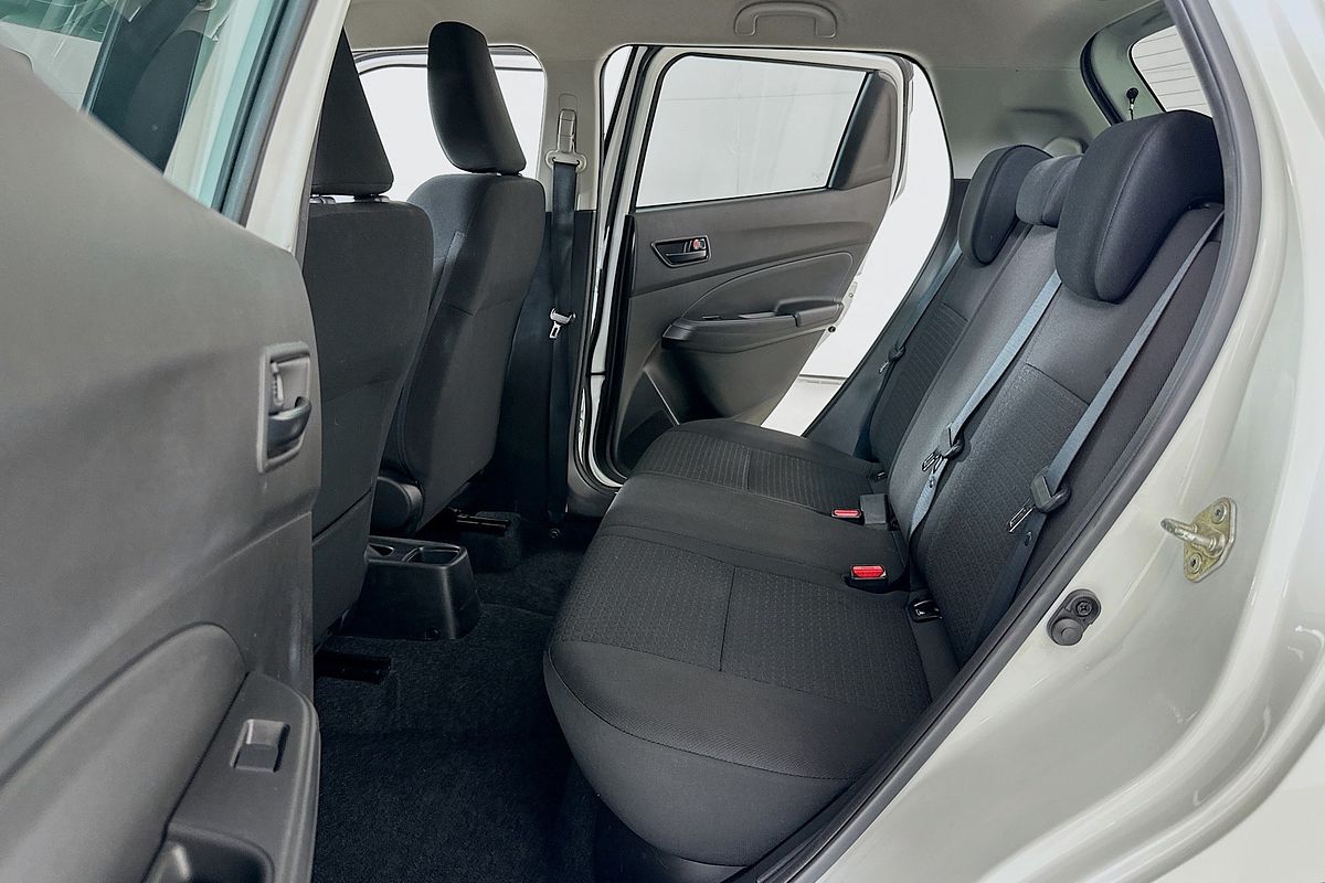 2023 Suzuki SWIFT GL NAVI AZ SERIES II