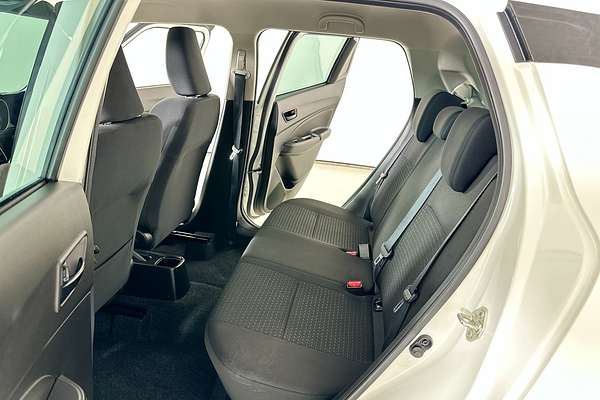 2023 Suzuki SWIFT GL NAVI AZ SERIES II
