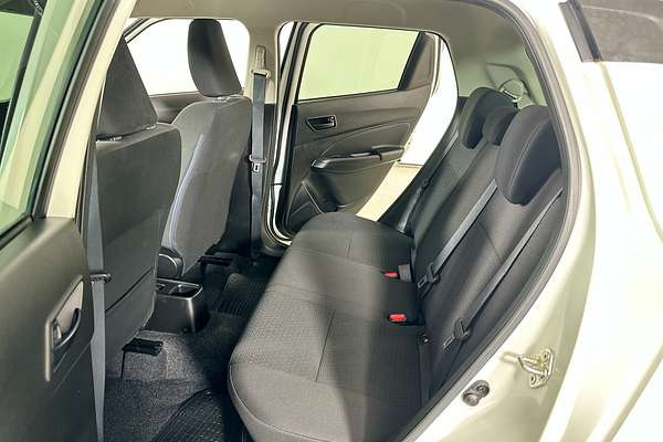 2020 Suzuki SWIFT GL NAVI AZ SERIES II