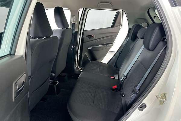 2023 Suzuki SWIFT GL NAVI AZ SERIES II