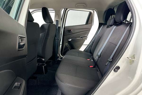 2023 Suzuki SWIFT GL NAVI AZ SERIES II