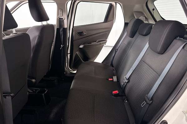 2023 Suzuki SWIFT GL NAVI AZ SERIES II