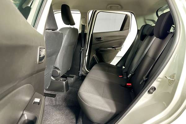 2023 Suzuki SWIFT GL NAVI AZ SERIES II