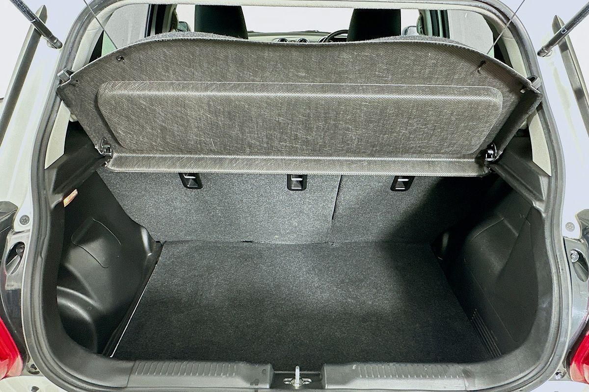 2023 Suzuki SWIFT GL NAVI AZ SERIES II