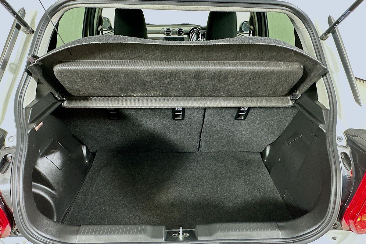 2022 Suzuki SWIFT GL NAVI AZ SERIES II