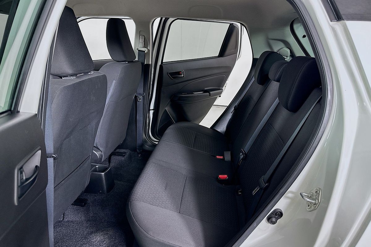 2020 Suzuki SWIFT GL NAVI AZ SERIES II