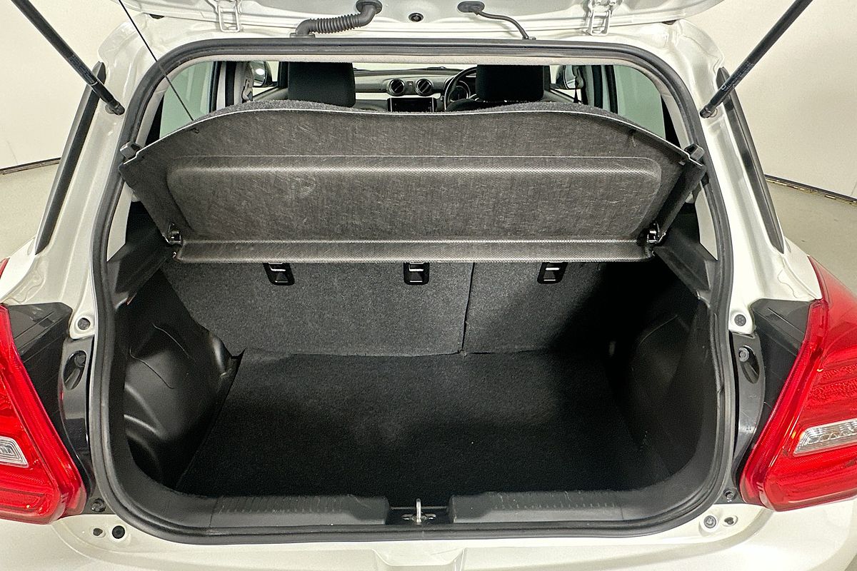 2023 Suzuki SWIFT GL NAVI AZ SERIES II