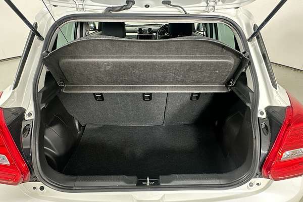 2023 Suzuki SWIFT GL NAVI AZ SERIES II