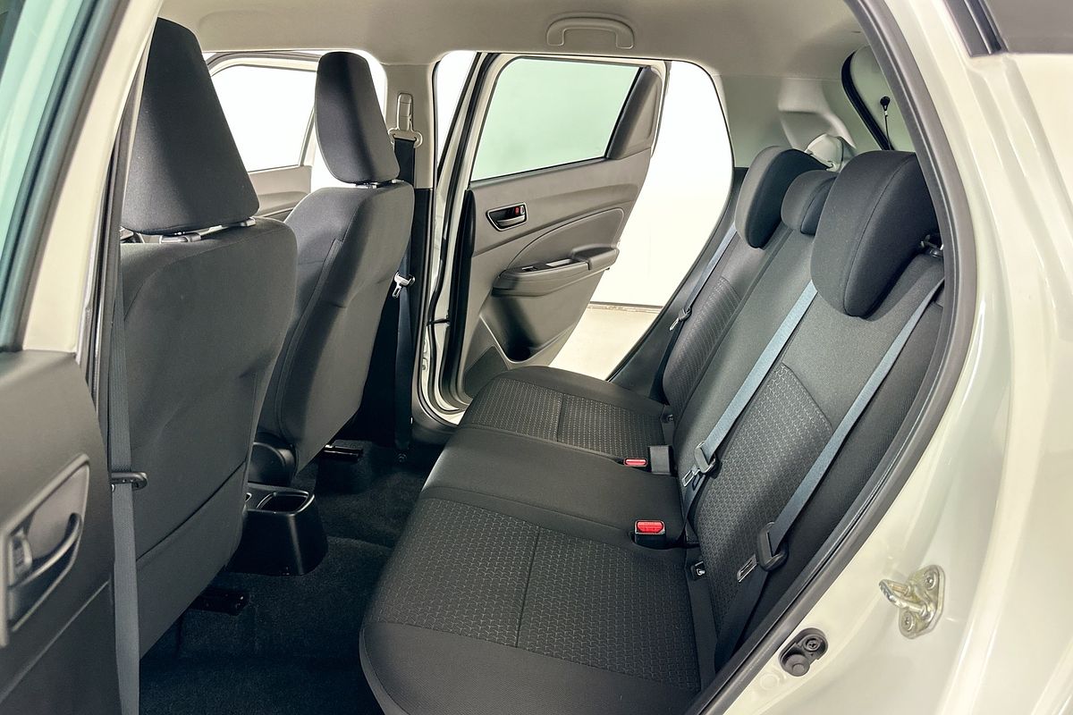 2023 Suzuki SWIFT GL NAVI AZ SERIES II