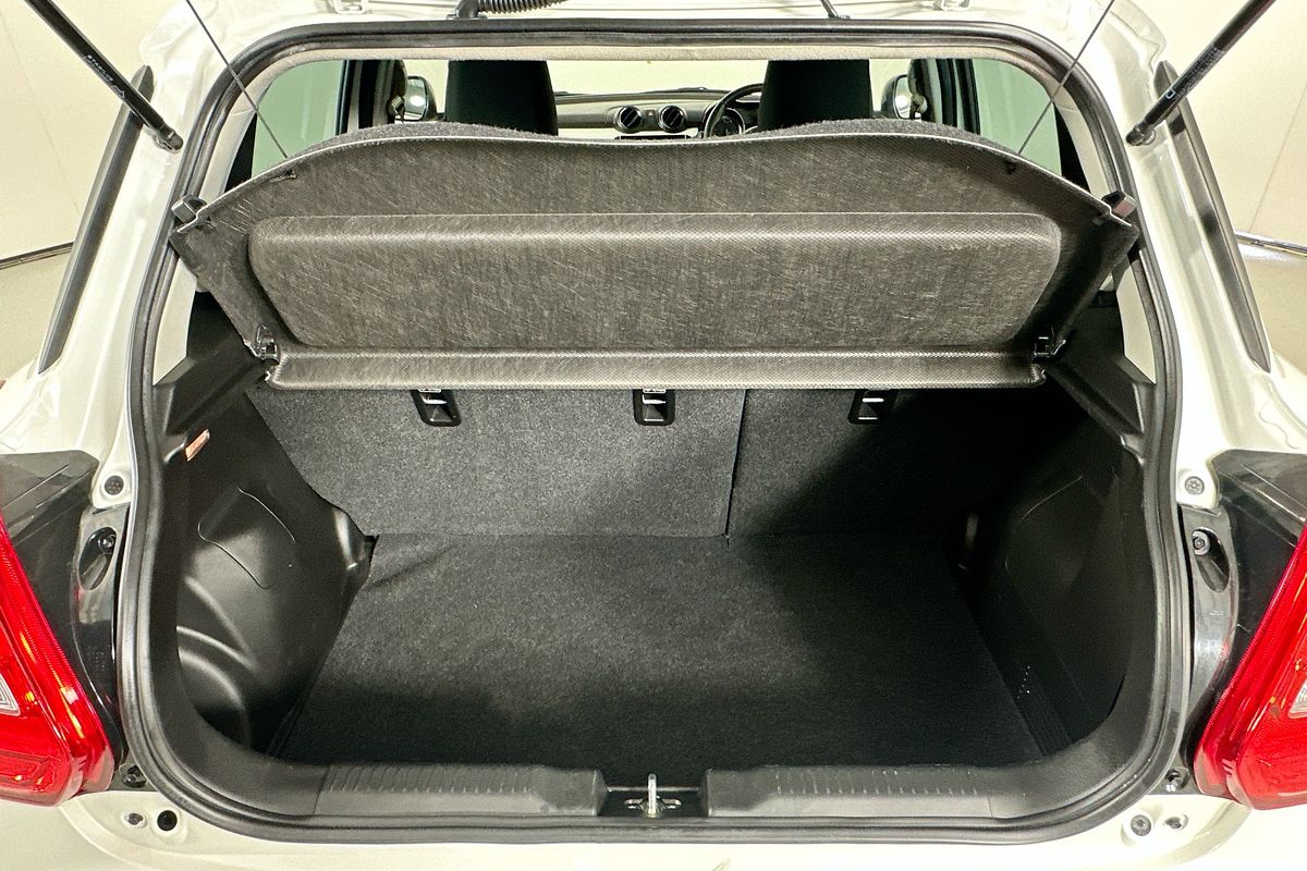 2023 Suzuki SWIFT GL NAVI AZ SERIES II